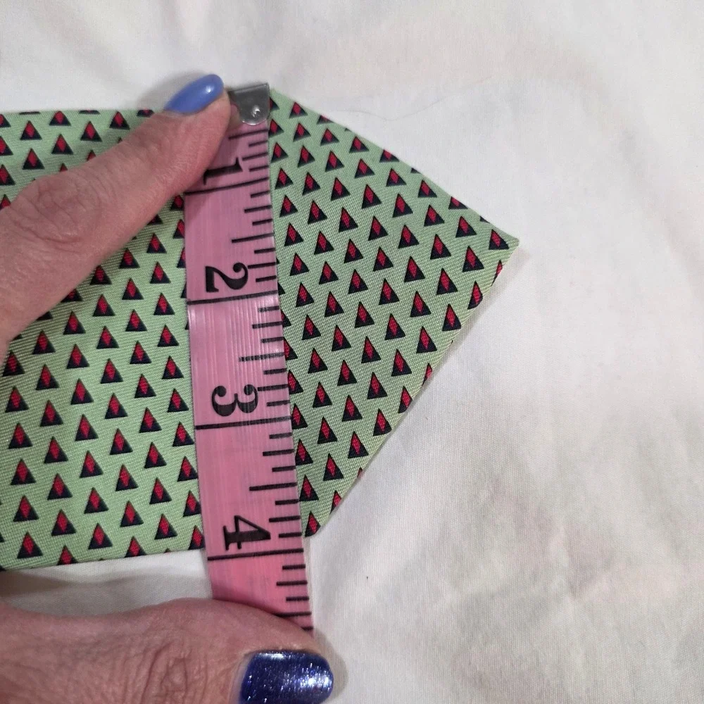 Vineyard Vines Westhampton Country Club Silk Tie Green Triangle Geometric USA
